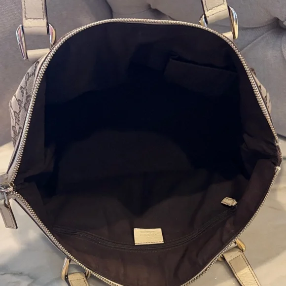 AUTHENTIC Gucci Signature Brown and Cream Tote - Picture 6 of 16
